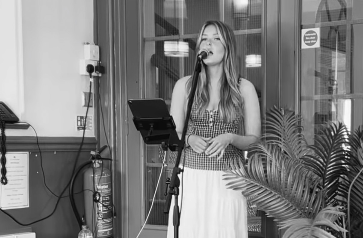 Summer Jade performing live